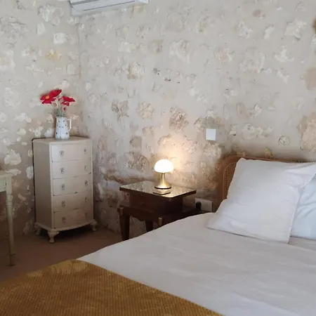 Barn La Tour-Blanche