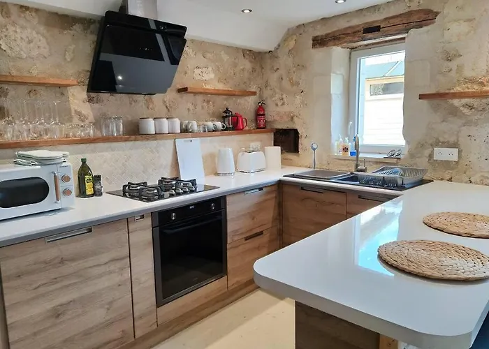 Barn La Tour-Blanche